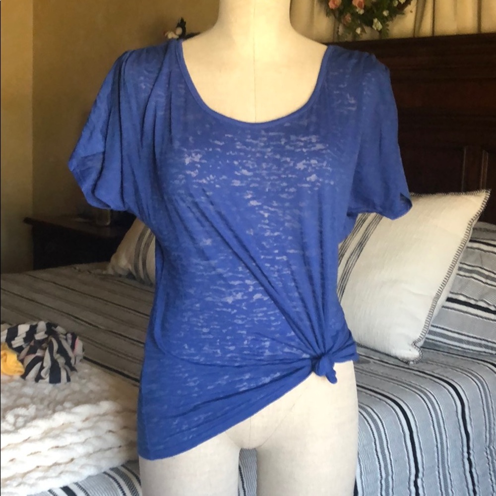 Jessica Simpson tee
